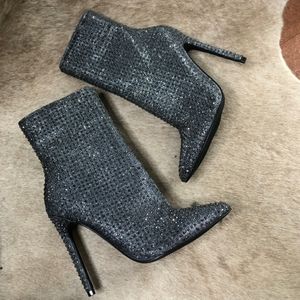 Steve Madden Wifey Rhinestone Booties NWOT